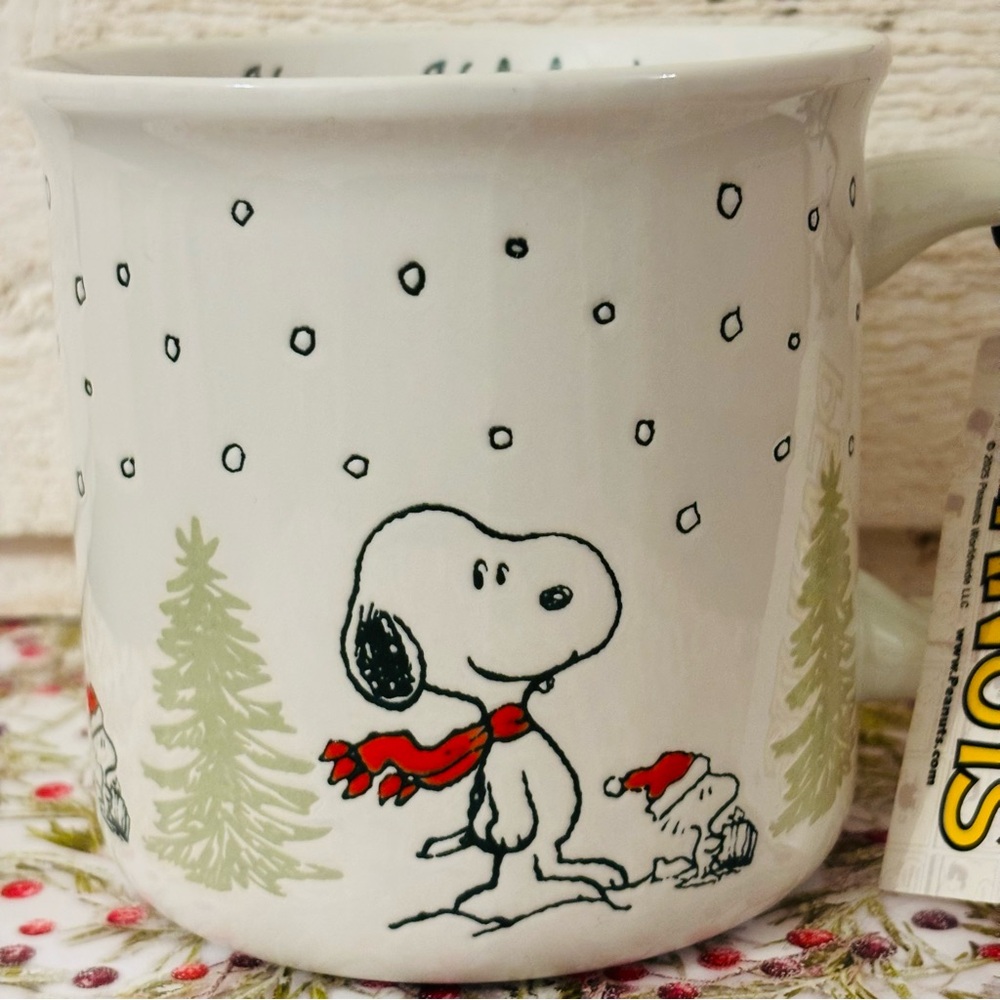 Peanuts SNOOPY Woodstock “HAPPY HOLIDAYS!” 21oz Stoneware Winter Coffee Mug NEW - Picture 3 of 12